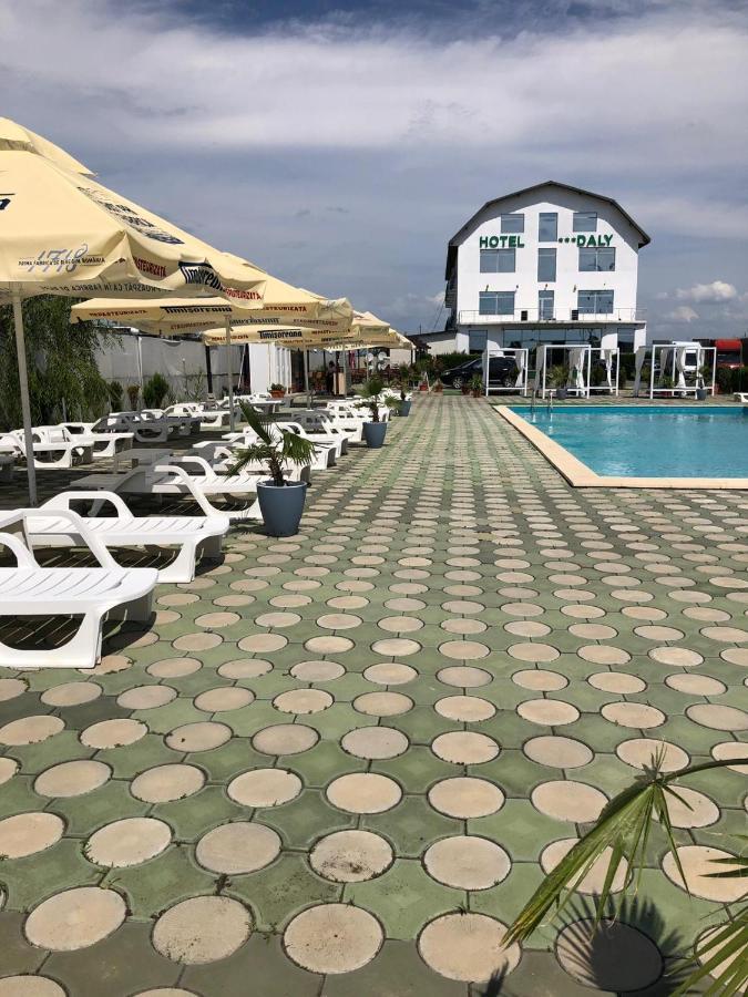 Hotel Daly Ploieşti Exteriér fotografie