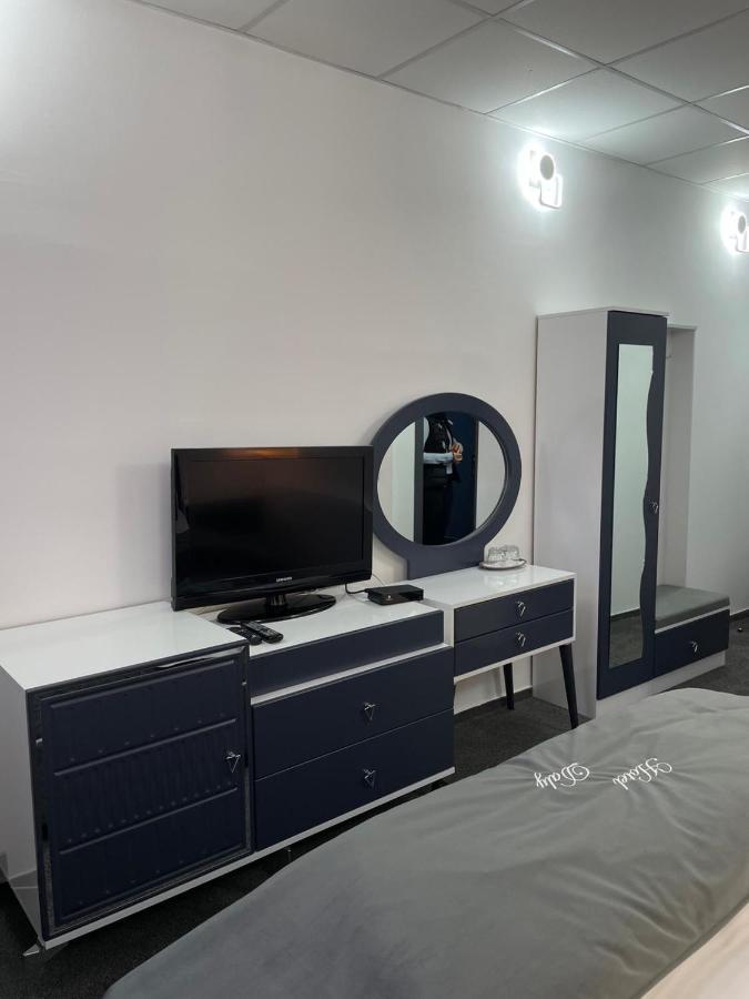 Hotel Daly Ploieşti Exteriér fotografie