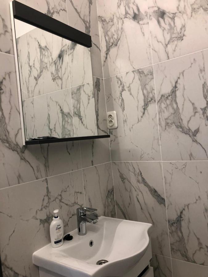 Hotel Daly Ploieşti Exteriér fotografie