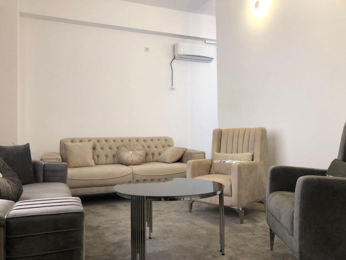 Hotel Daly Ploieşti Exteriér fotografie
