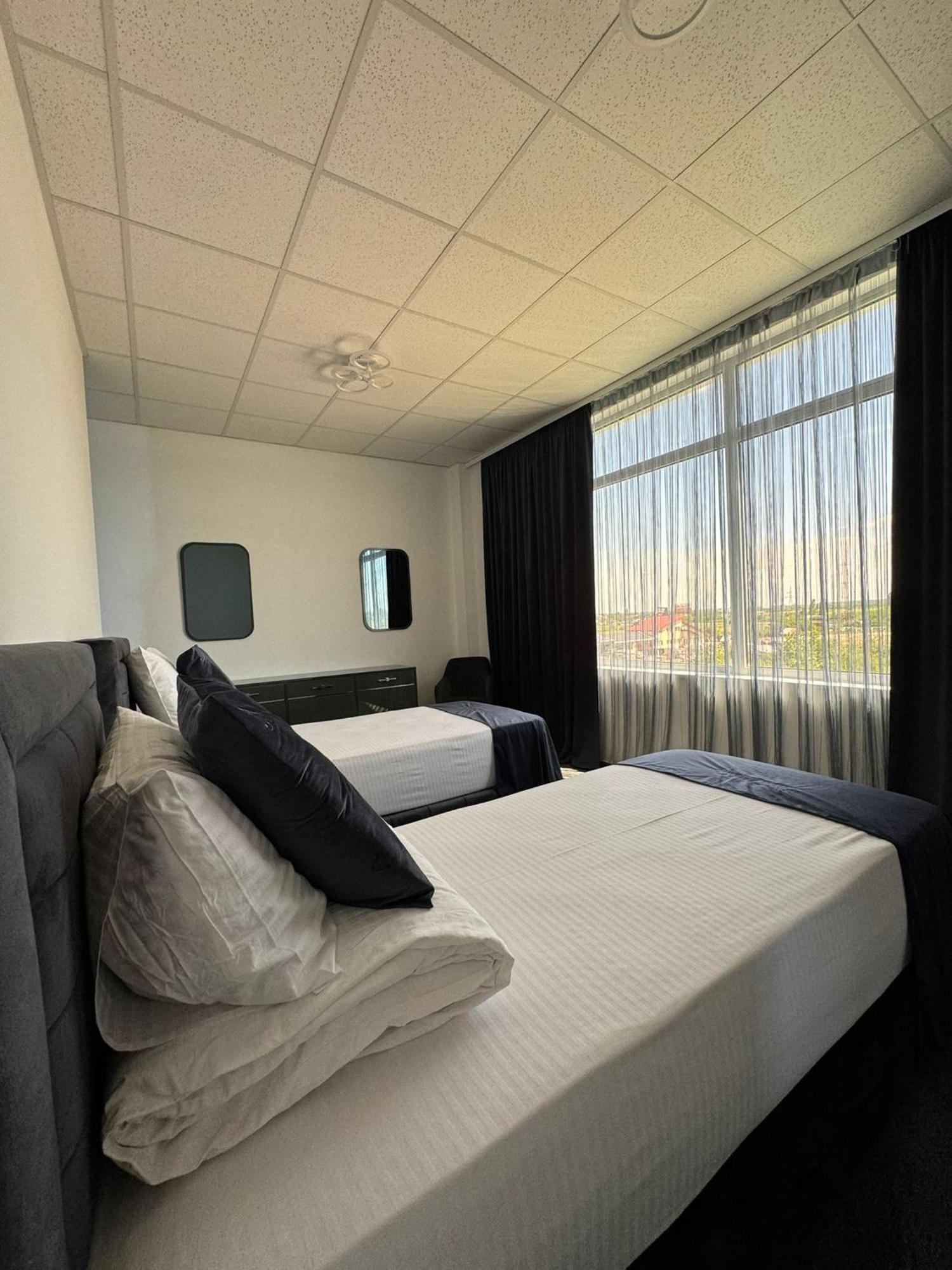 Hotel Daly Ploieşti Exteriér fotografie